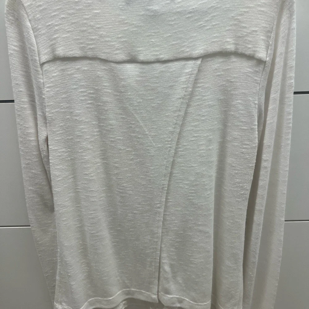 White House Black Market Large long sleeve white lightweight sweater w/lace back